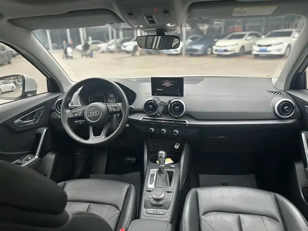 Audi Q2L 2023 из CN, фото 6