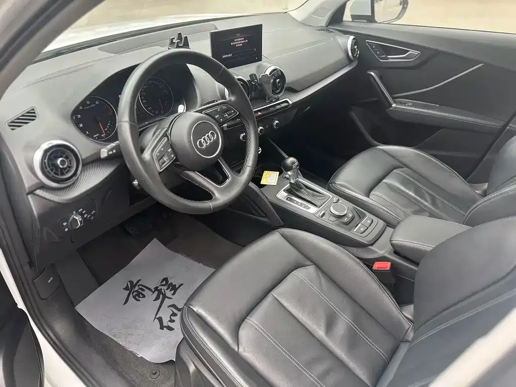 Audi Q2L 2023 из CN, фото 10