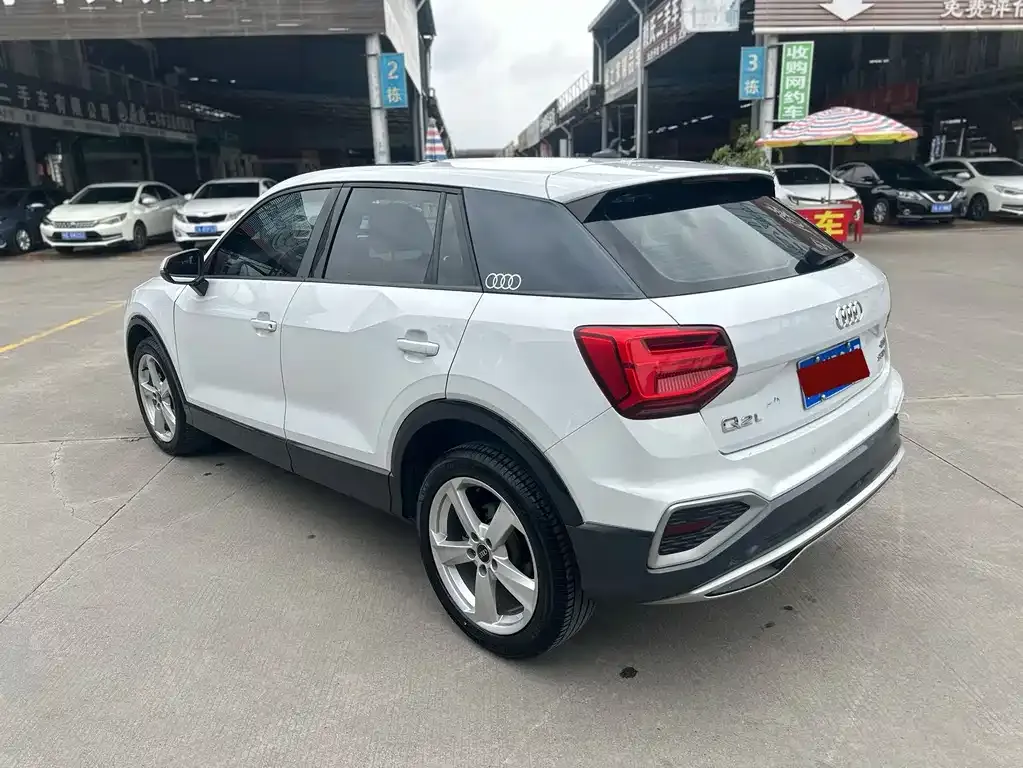 Audi Q2L 2023 из CN, фото 5