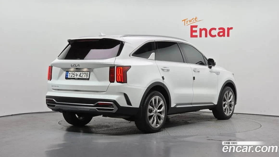 Kia Sorento — фото 7