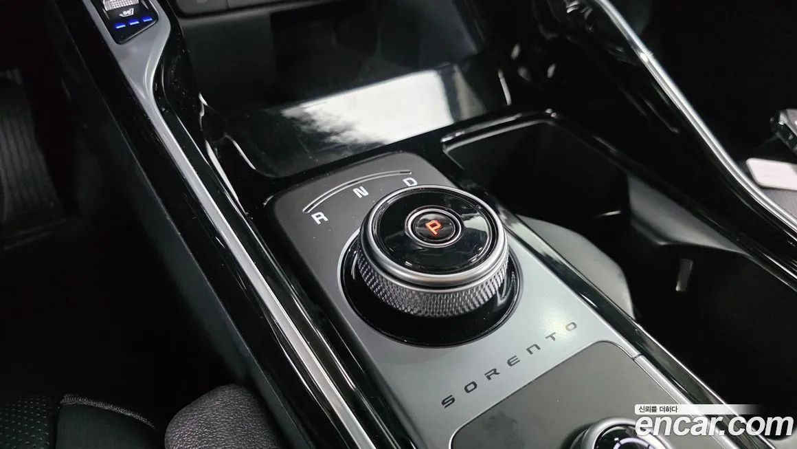 Kia Sorento — фото 9
