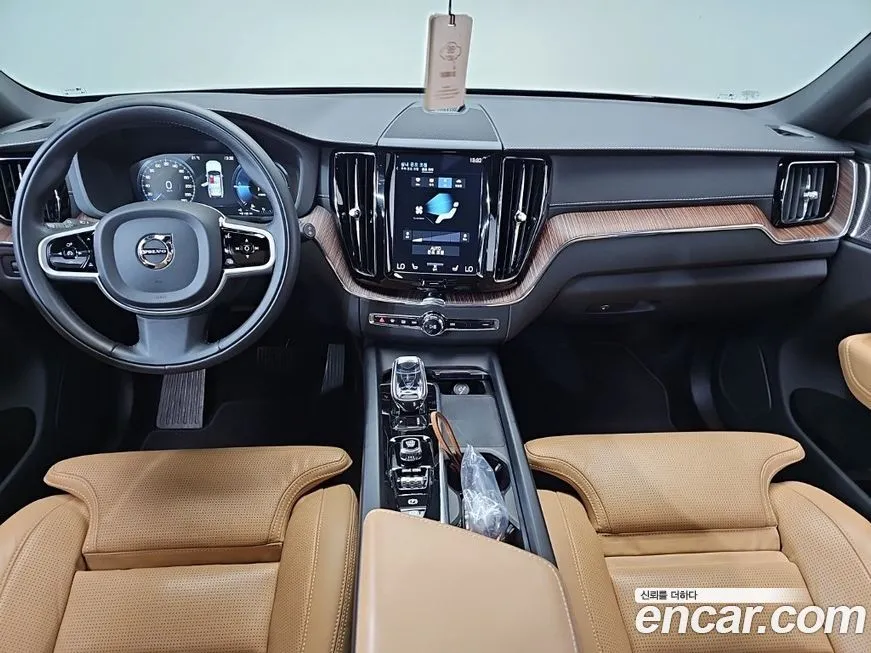 Volvo XC60 2021 из KR, фото 8