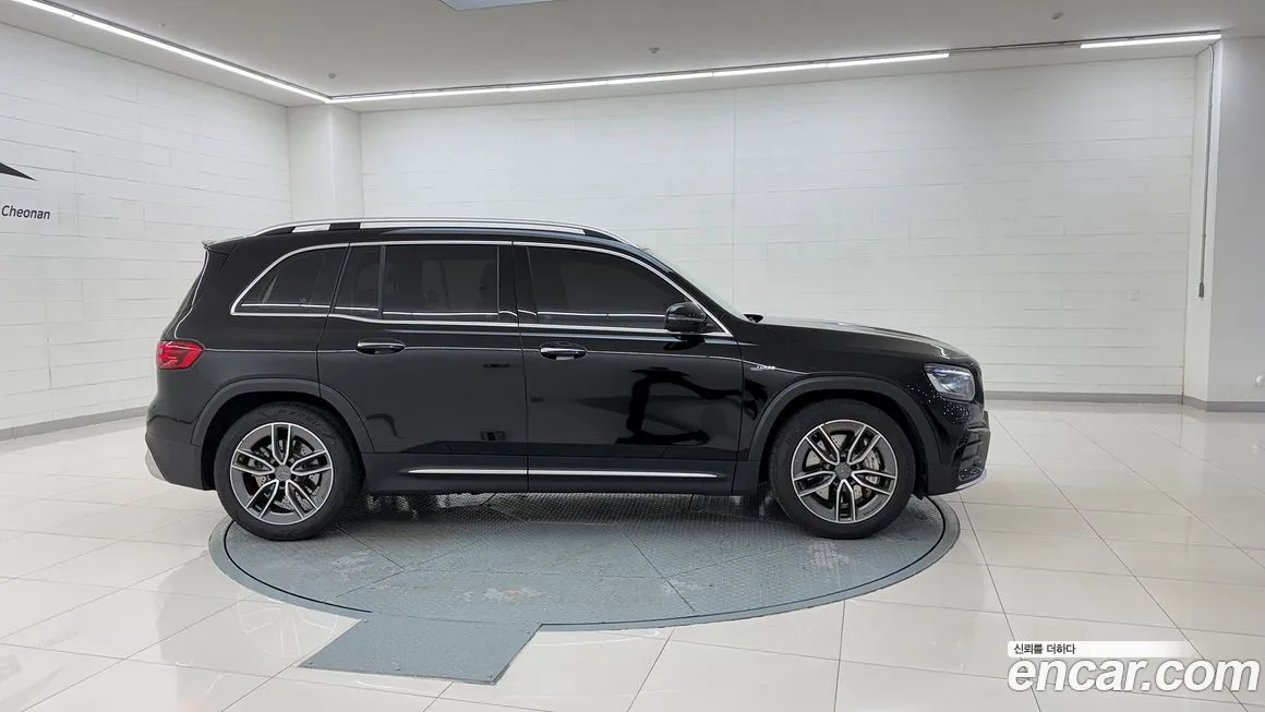 Mercedes-Benz GLB-Class — фото 3