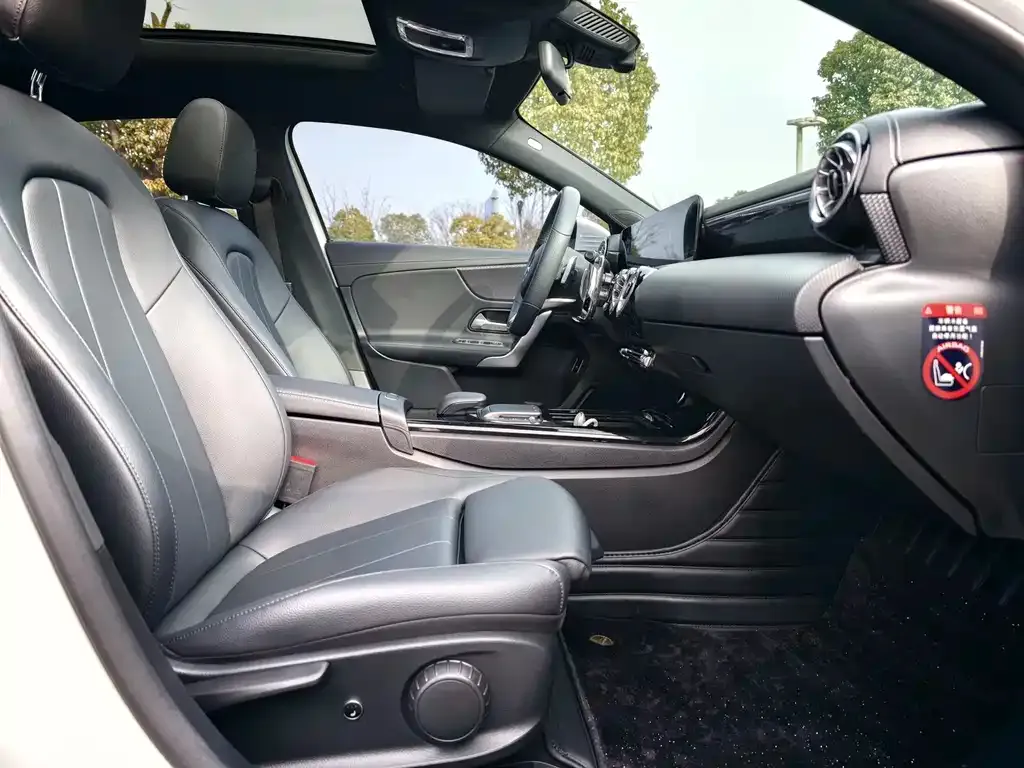 Mercedes-Benz A-Class 2022 из CN, фото 2