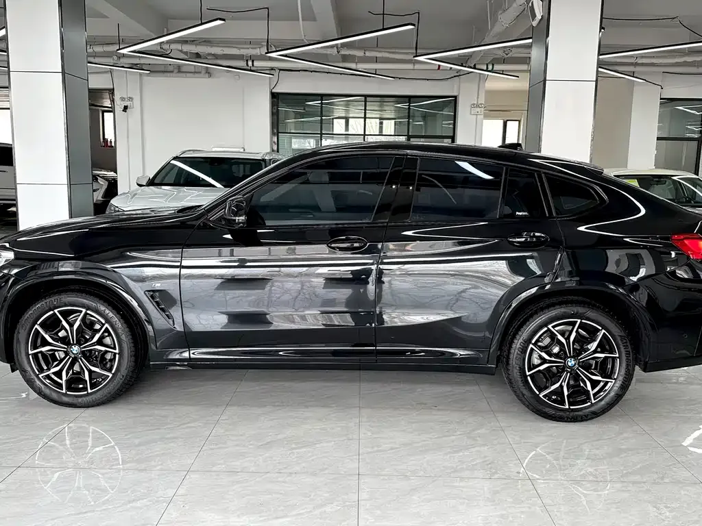BMW X4 — фото 7