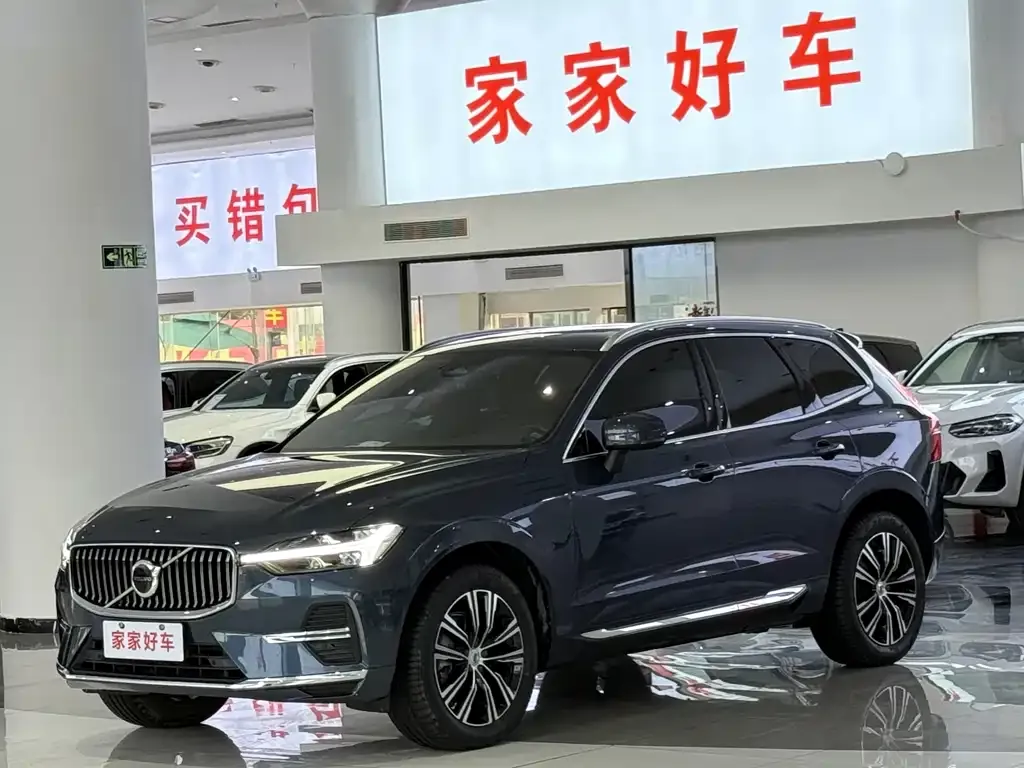 Volvo XC60 2022 из CN, фото 1