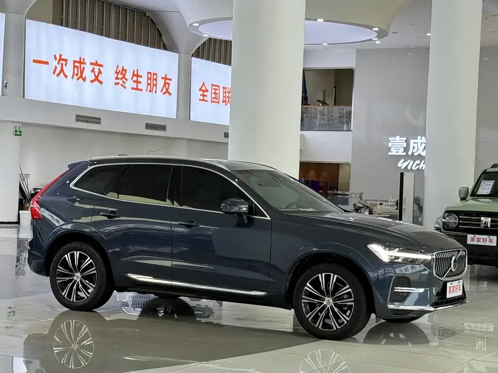 Volvo XC60 2022 из CN, фото 3