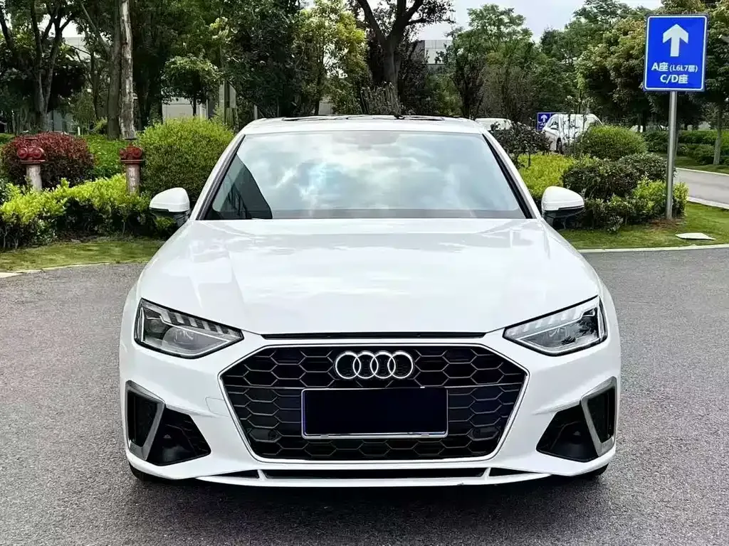 Audi A4L 2021 из CN, фото 5