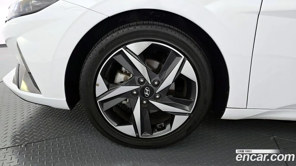 Hyundai AVANTE — фото 10