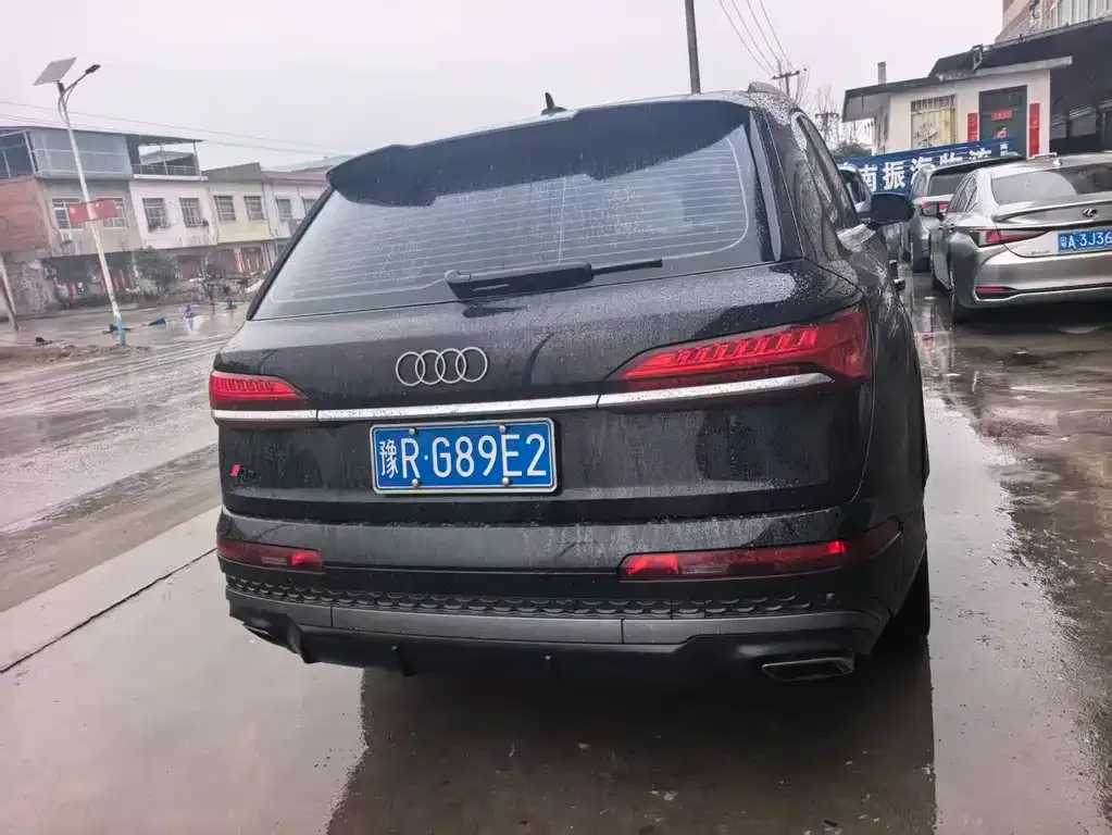 Audi Q7 — фото 3