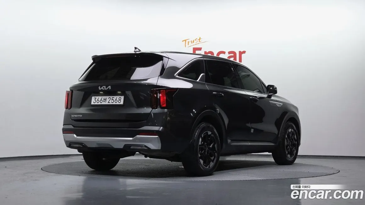 Kia Sorento — фото 6