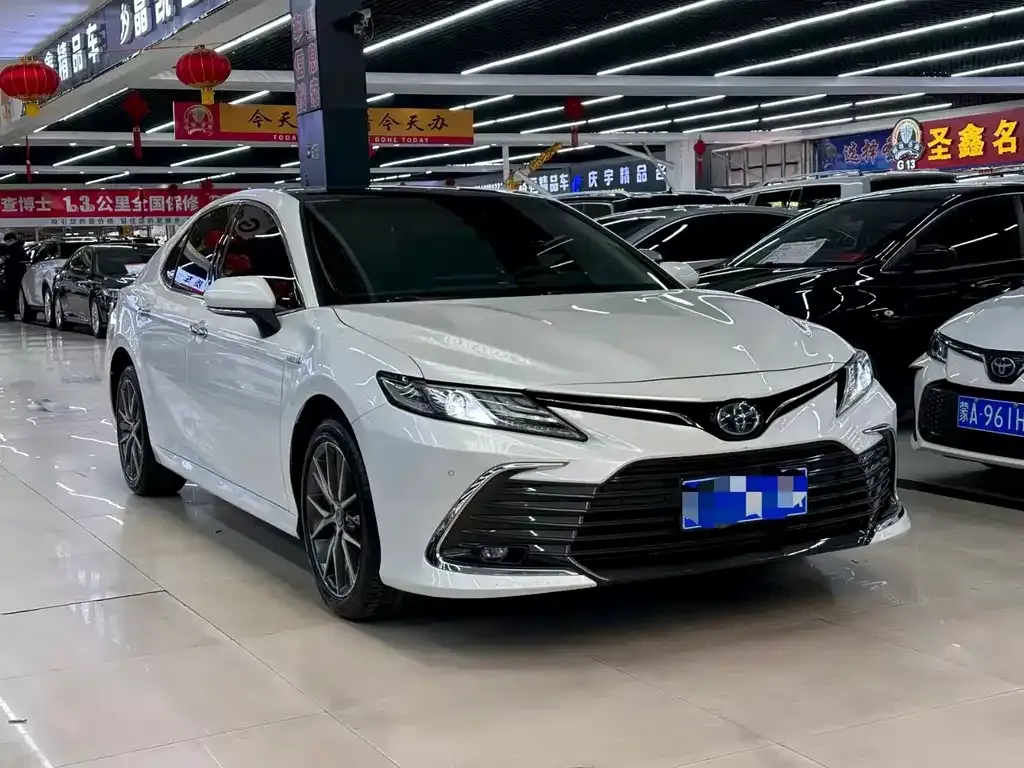 Toyota Camry 2021 из CN, фото 2
