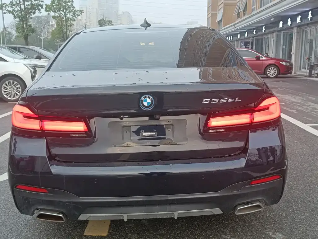 BMW 5 Series New Energy — фото 5