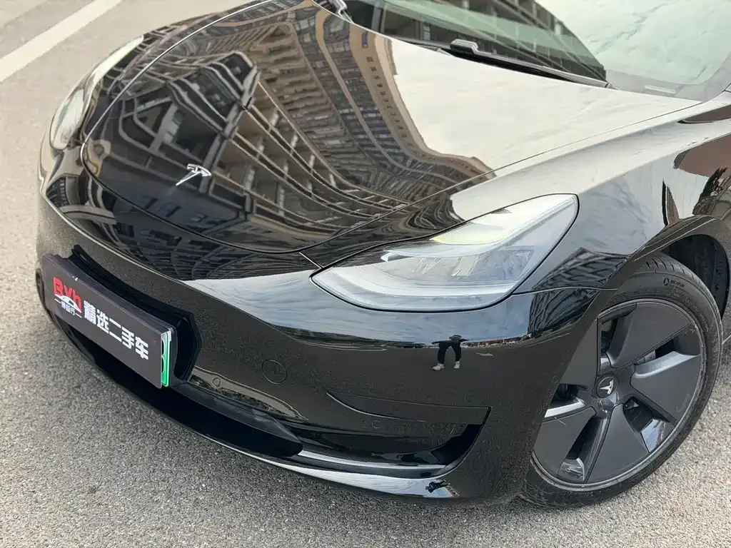Tesla Model 3 — фото 9