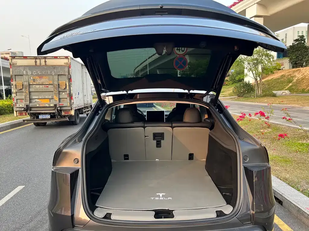 Tesla Model Y 2025 из CN, фото 6