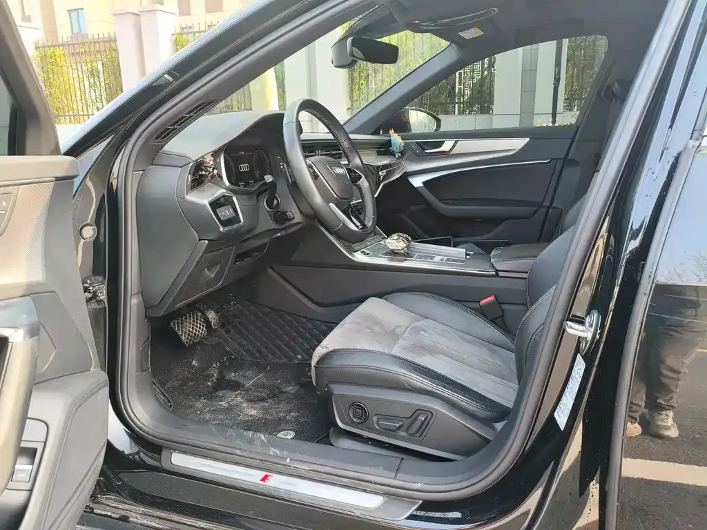 Audi A6L 2022 из CN, фото 5