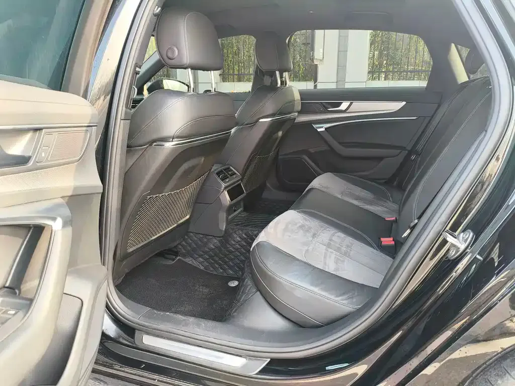 Audi A6L 2022 из CN, фото 8