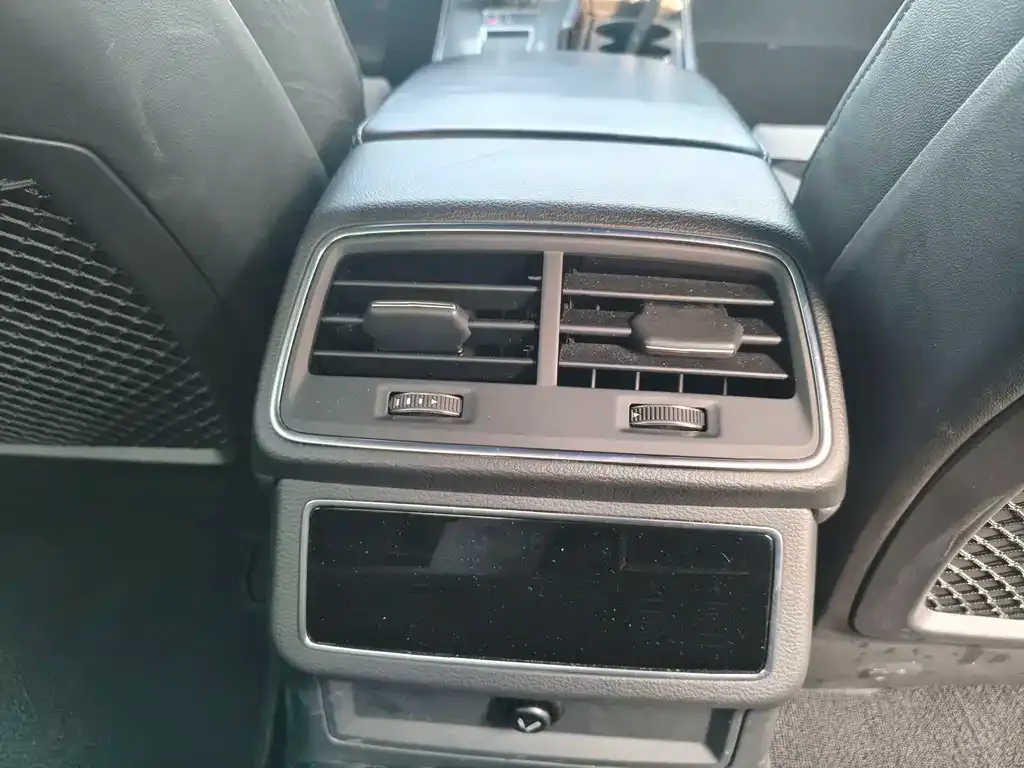 Audi A6L 2022 из CN, фото 9
