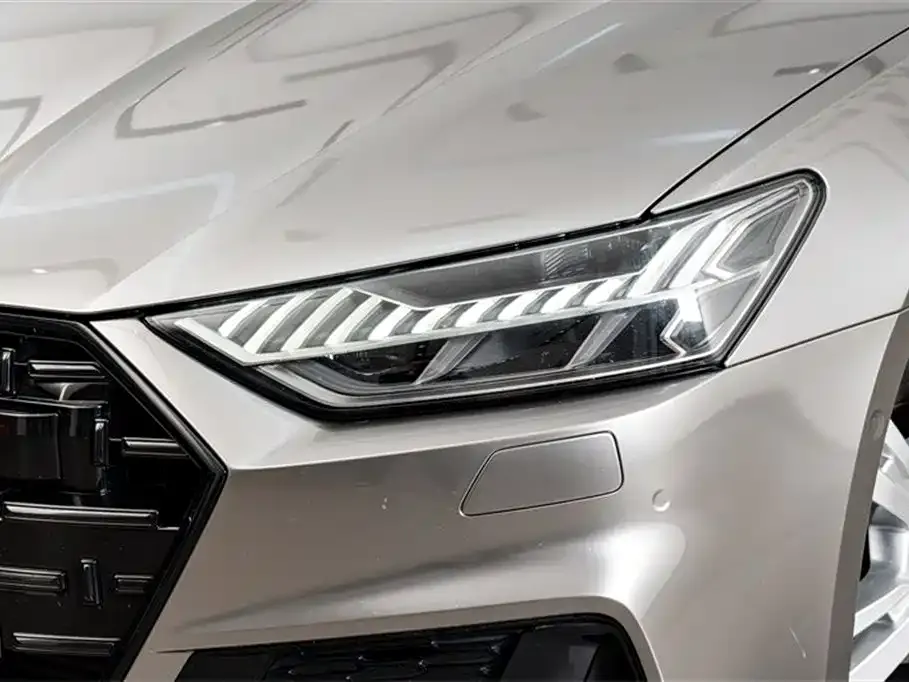 Audi A7L 2023 из CN, фото 8