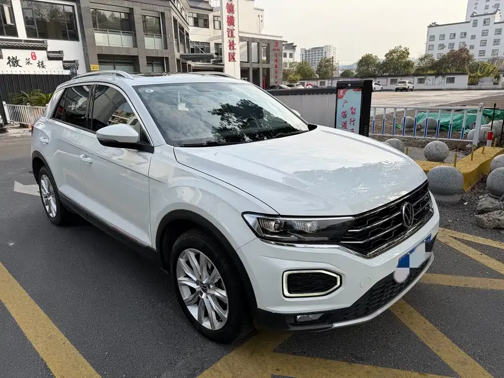 Volkswagen T-Roc 2023 из CN, фото 8
