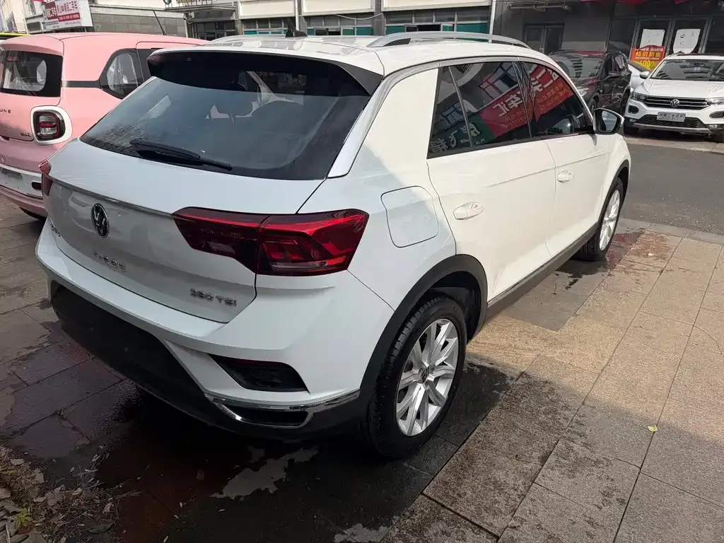 Volkswagen T-Roc 2023 из CN, фото 7