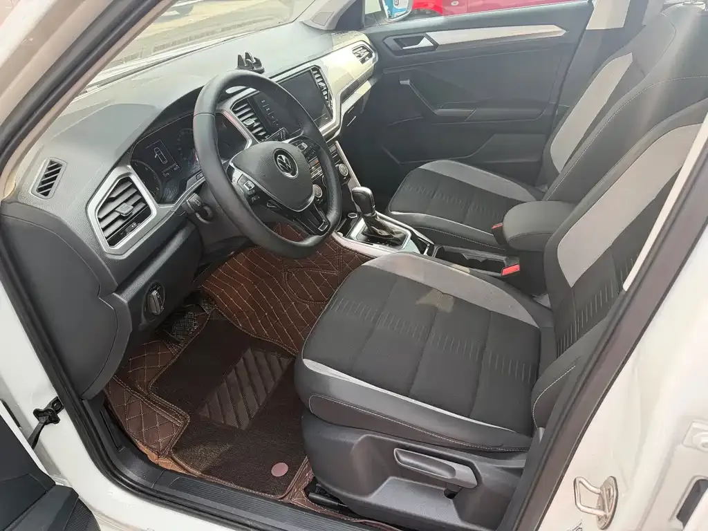 Volkswagen T-Roc 2023 из CN, фото 3