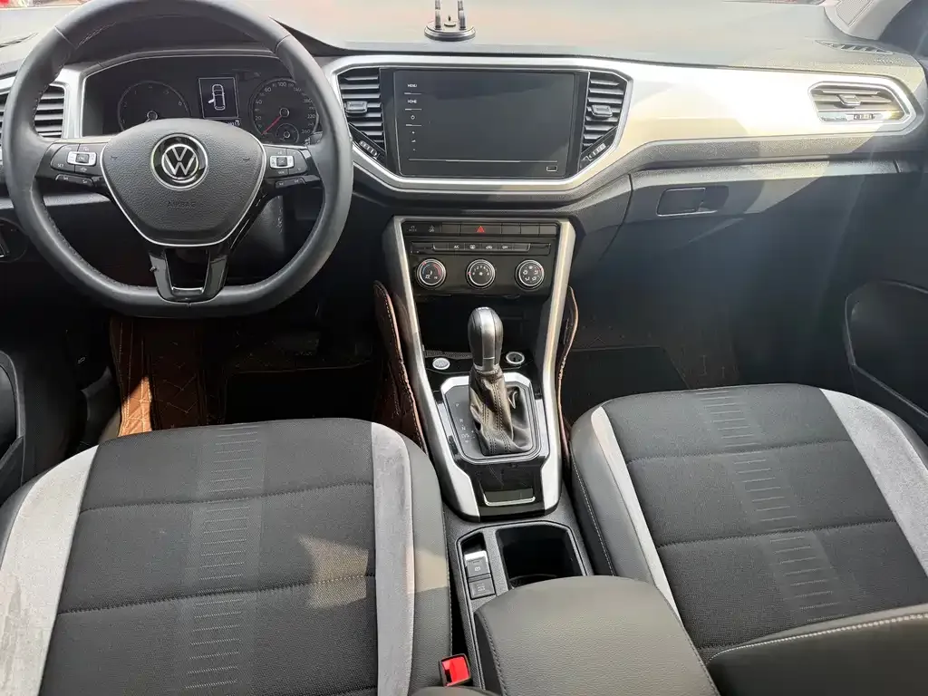 Volkswagen T-Roc 2023 из CN, фото 6