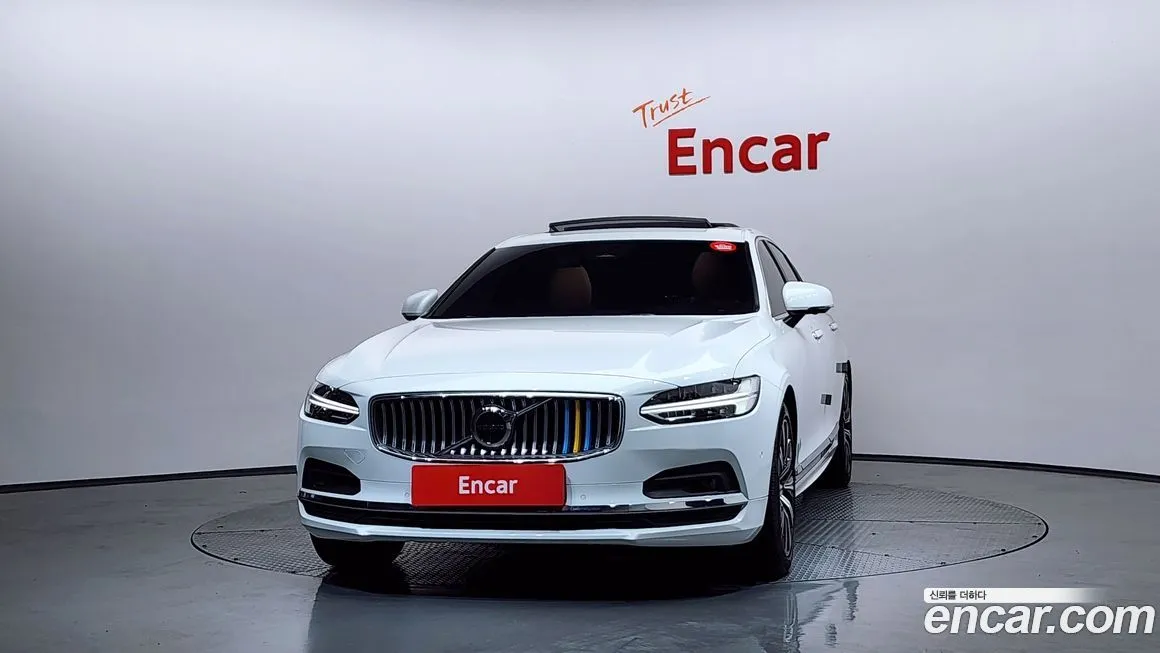 Volvo S90 2023 из KR, фото 2