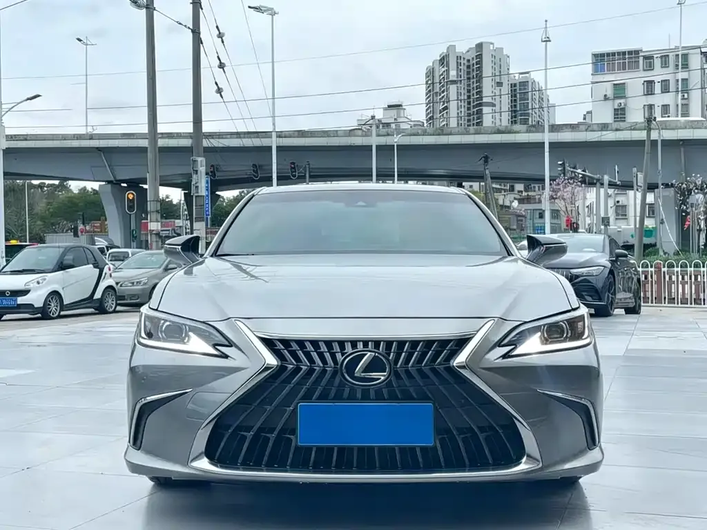 Lexus ES — фото 7