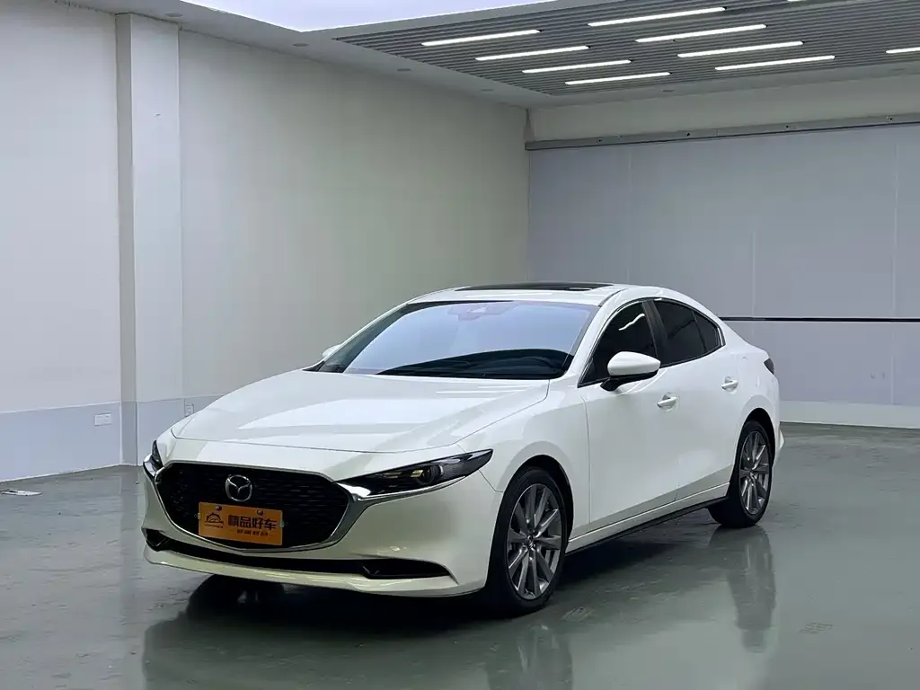 Mazda 3 Axela 2023 из CN, фото 1