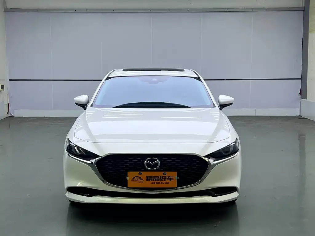 Mazda 3 Axela 2023 из CN, фото 2