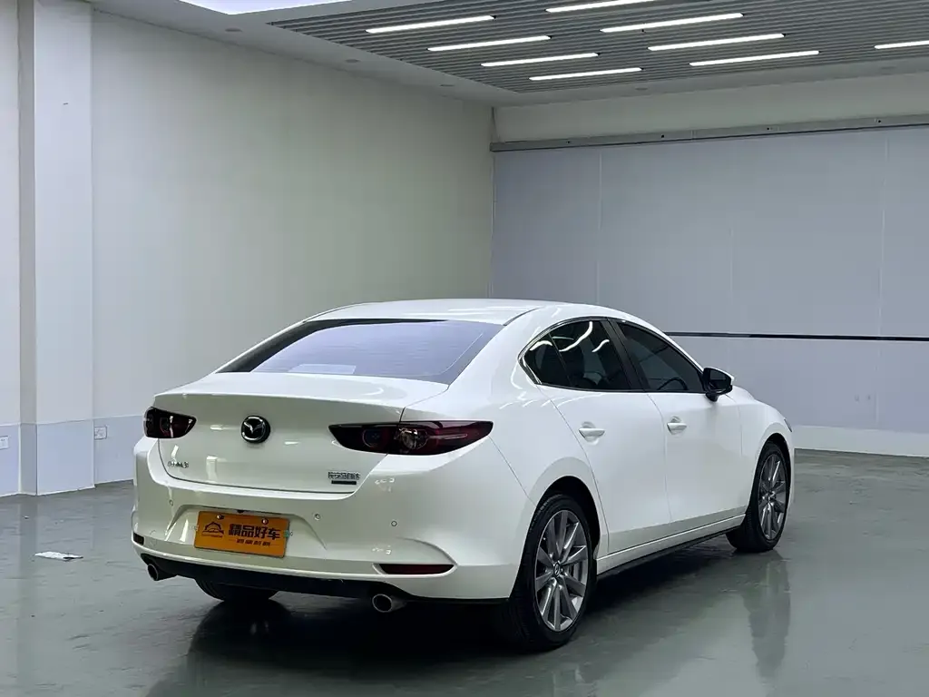Mazda 3 Axela 2023 из CN, фото 9