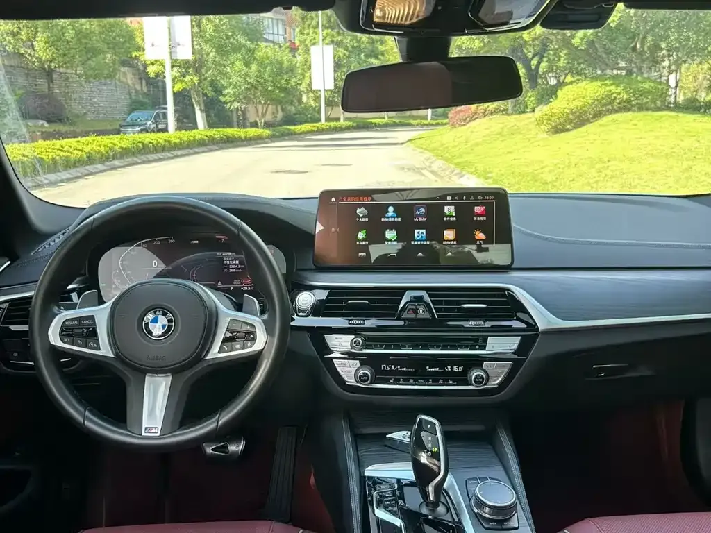 BMW 5 Series — фото 2
