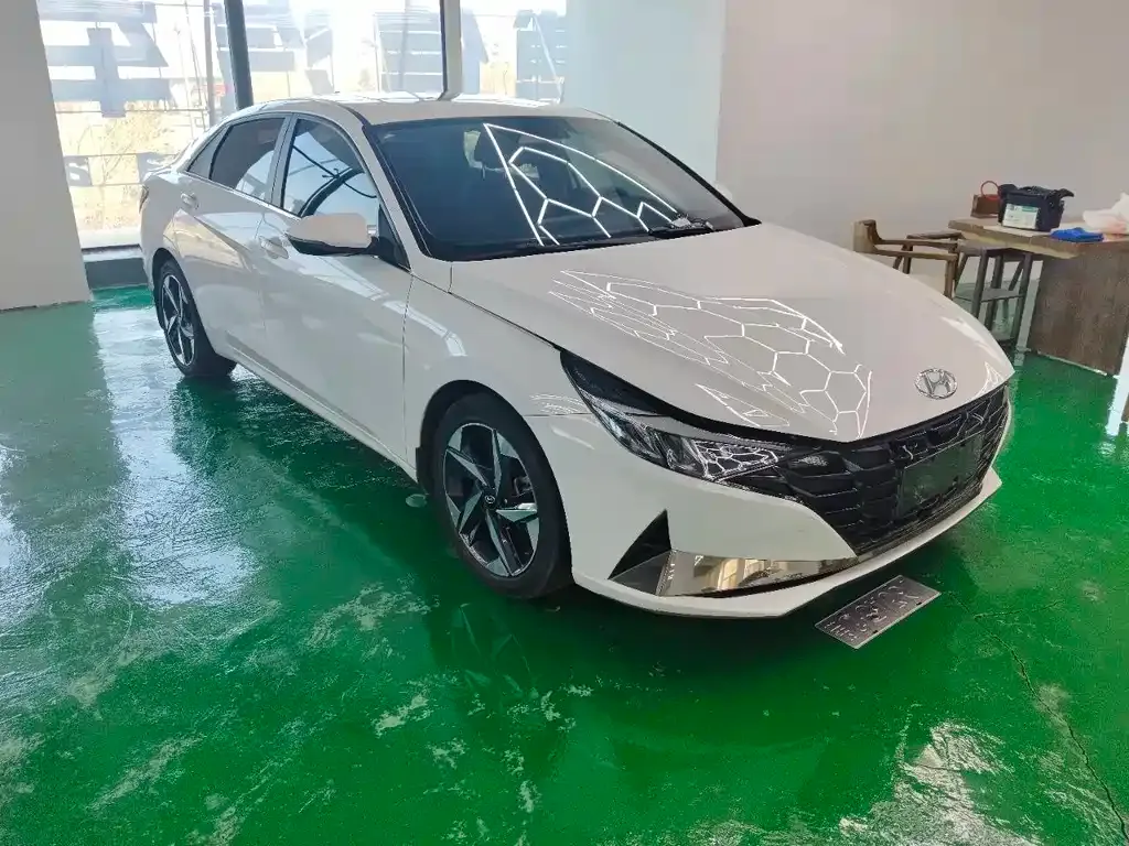Hyundai Elantra 2023 из CN, фото 1