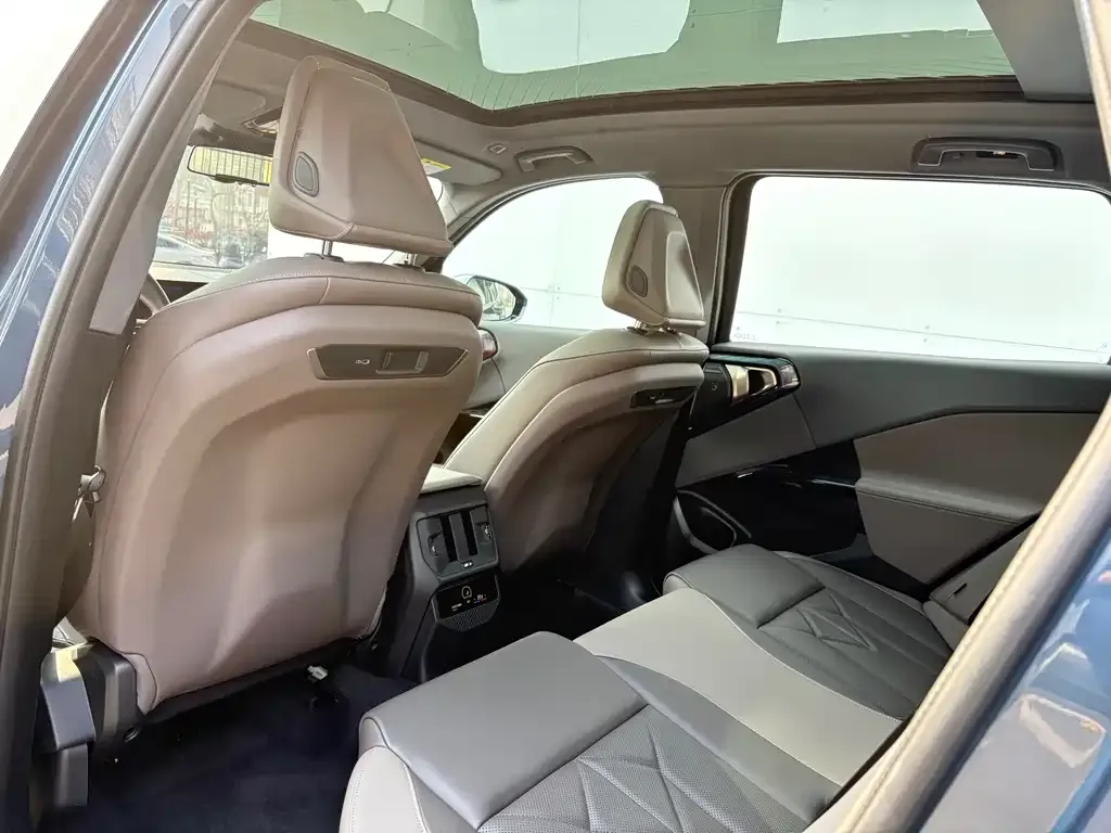 BMW X3 2025 из CN, фото 4