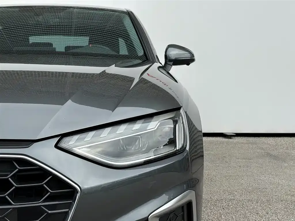 Audi A4L 2021 из CN, фото 5