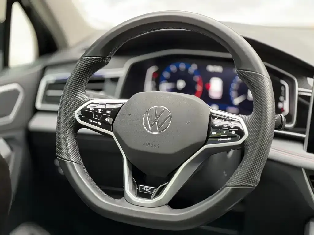 Volkswagen Tiguan L 2021 из CN, фото 4
