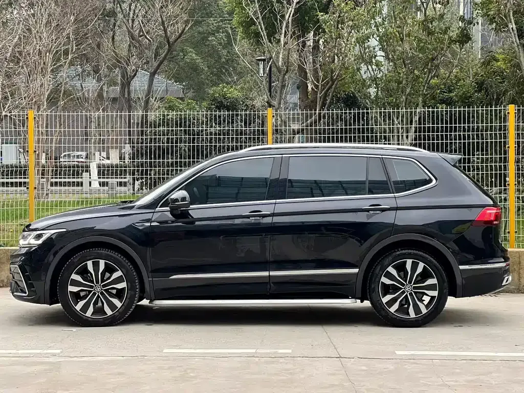 Volkswagen Tiguan L 2021 из CN, фото 8