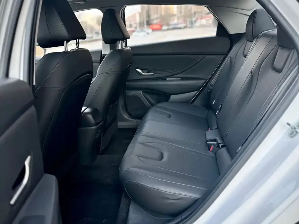 Hyundai Elantra 2021 из CN, фото 5