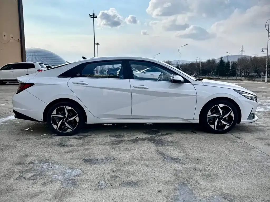 Hyundai Elantra 2021 из CN, фото 2