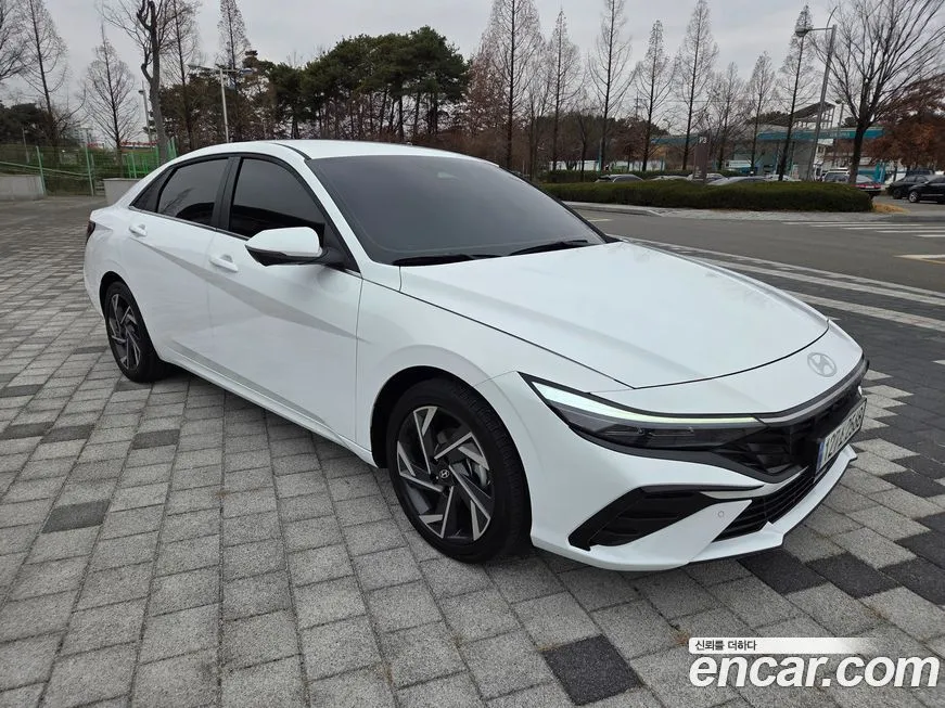 Hyundai AVANTE — фото 3
