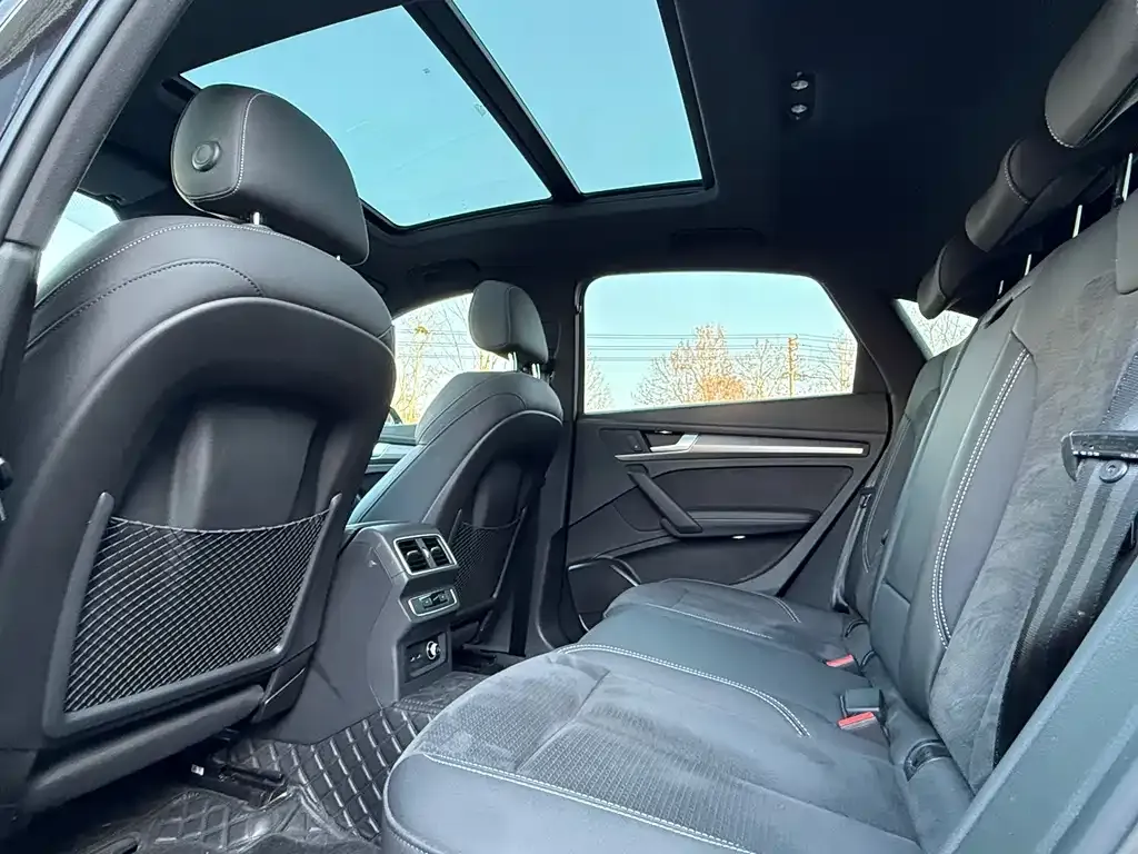 Audi Q5L Sportback 2023 из CN, фото 4