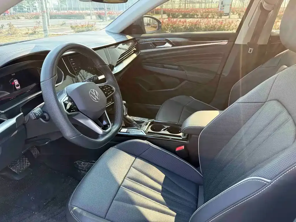 Volkswagen Passat — фото 10