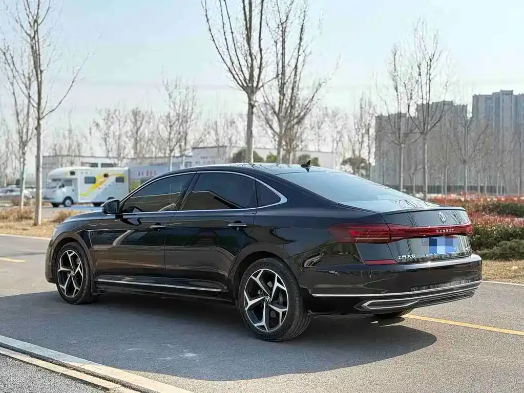 Volkswagen Passat — фото 3