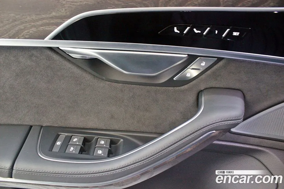 Audi A8 2023 из KR, фото 10