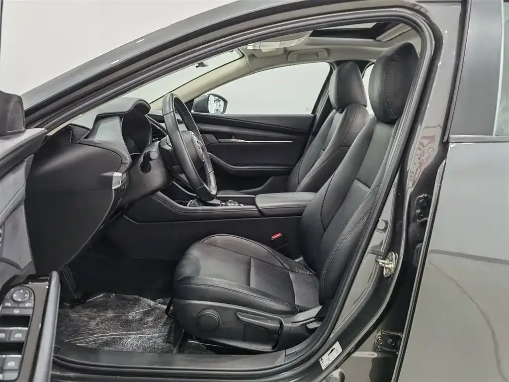 Mazda 3 Axela 2021 из CN, фото 8
