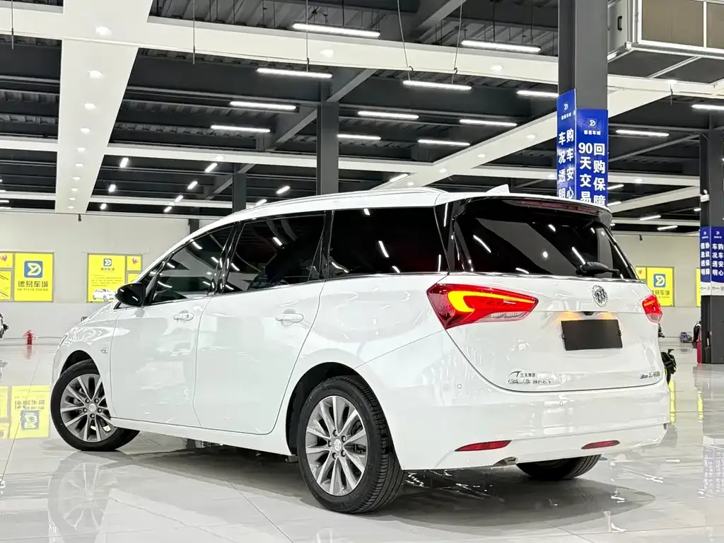 Buick GL6 2023 из CN, фото 7