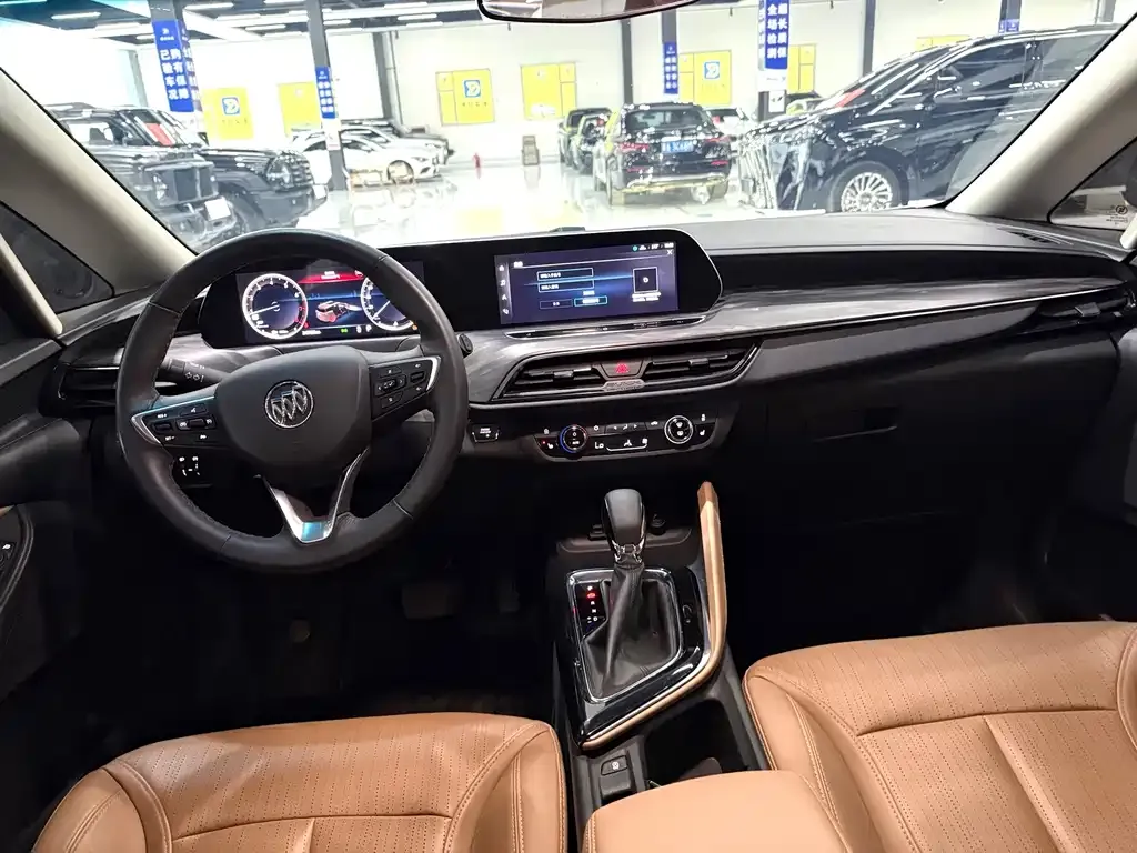 Buick GL6 2023 из CN, фото 3