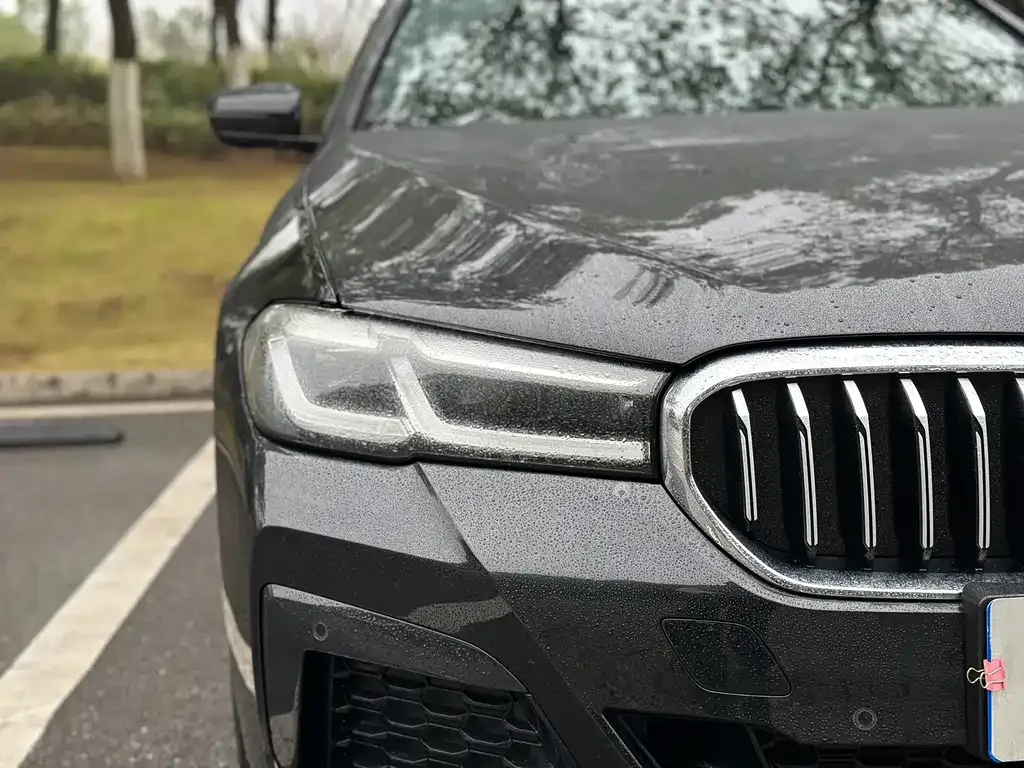 BMW 5 Series — фото 2