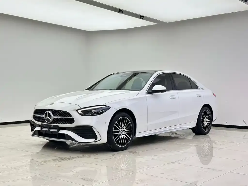 Mercedes-Benz C-Class — фото 1